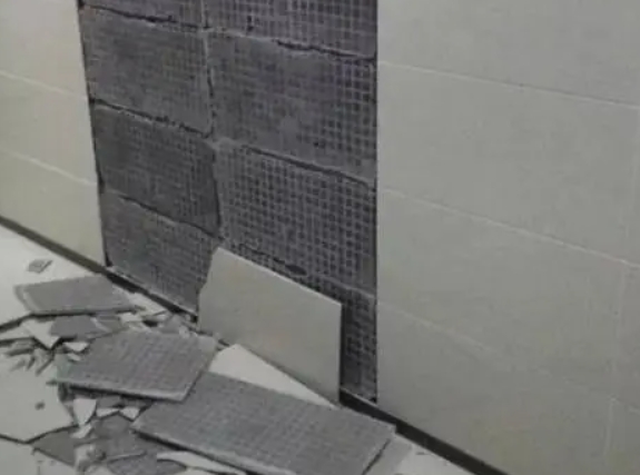 平顶山卫东瓷砖空鼓维修公司分享下平顶山卫东墙砖松动维修的知识